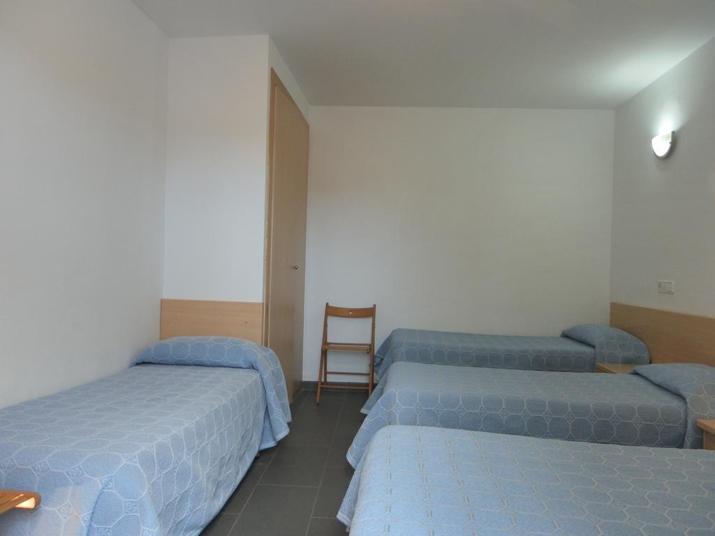 Hostal L'Alba 또사데마르 객실 사진